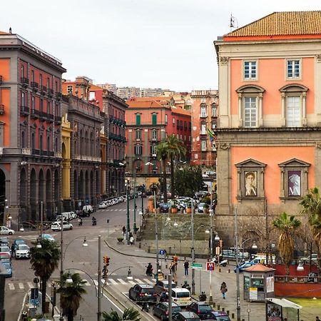 B&B La Dimora Del Conte เนเปิลส์ ภายนอก รูปภาพ
