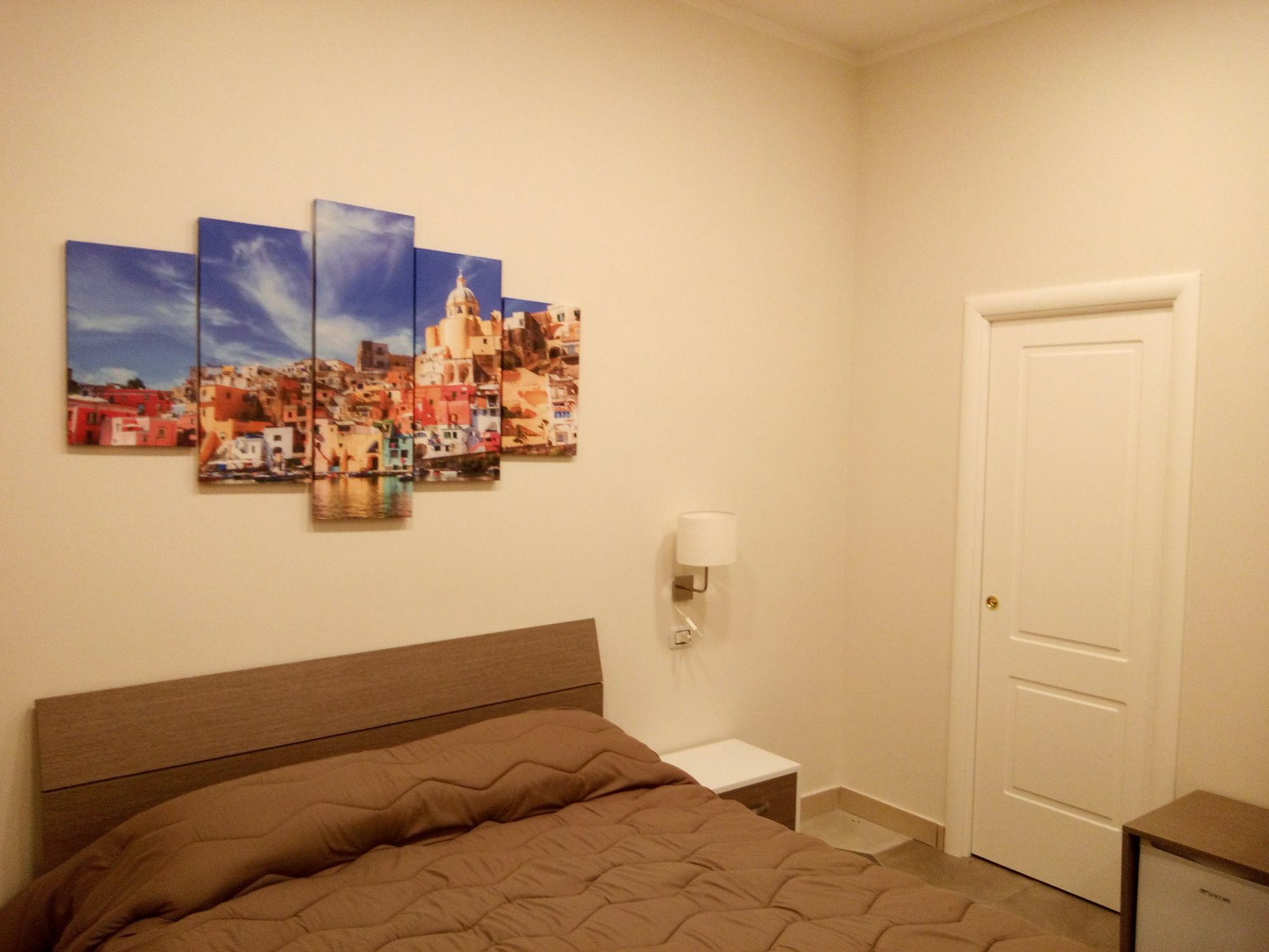 B&B La Dimora Del Conte เนเปิลส์ ภายนอก รูปภาพ